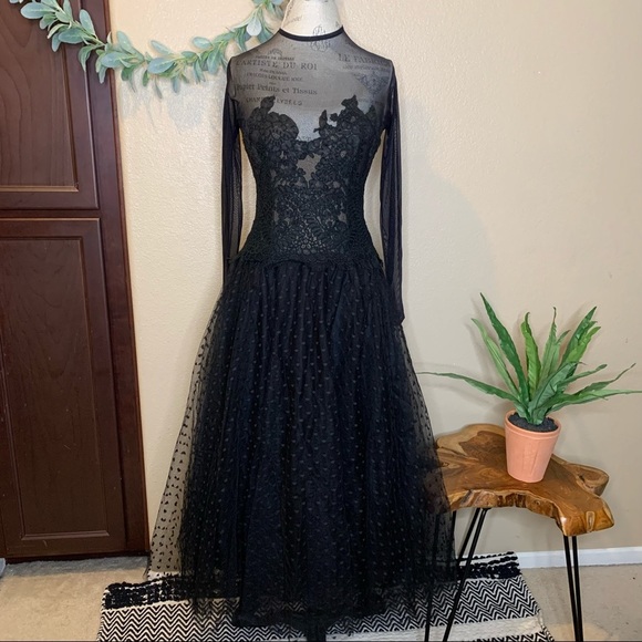 Tadashi ~ Vintage Black Lace and Tulle Dress - Picture 1 of 12